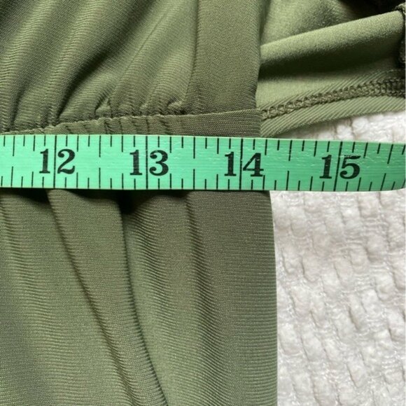 Annalee & Hope Olive Green Cropped Sleeveless V-Neck Jumpsuit Size M - Picture 6 of 7